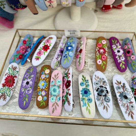 Barrette: Live Reveal