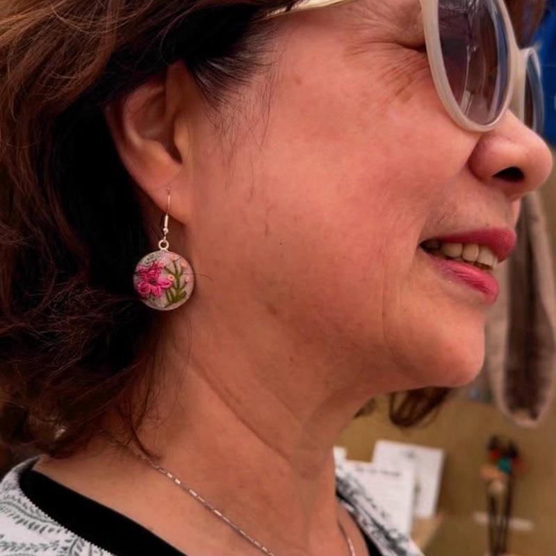 Earrings Embroidered: Live Reveal