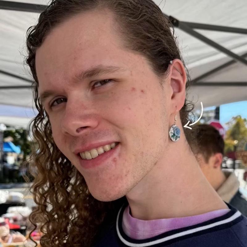 Earrings Embroidered: Live Reveal