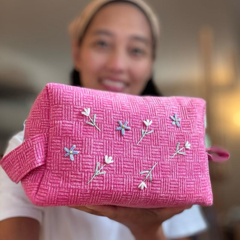 Makeup Bag: Live Reveal
