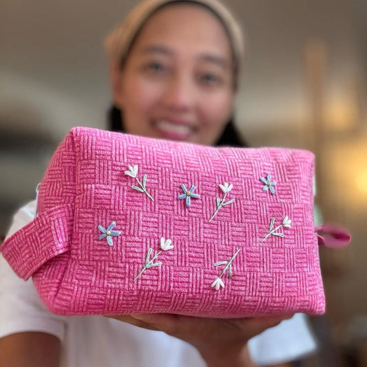 Makeup Bag: Live Reveal